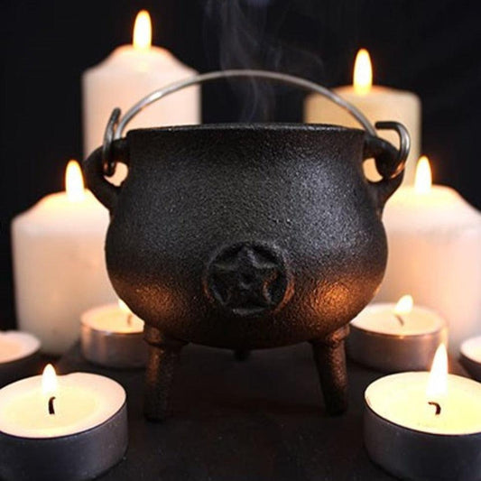 7cm Cast Iron Cauldron With Pentagram